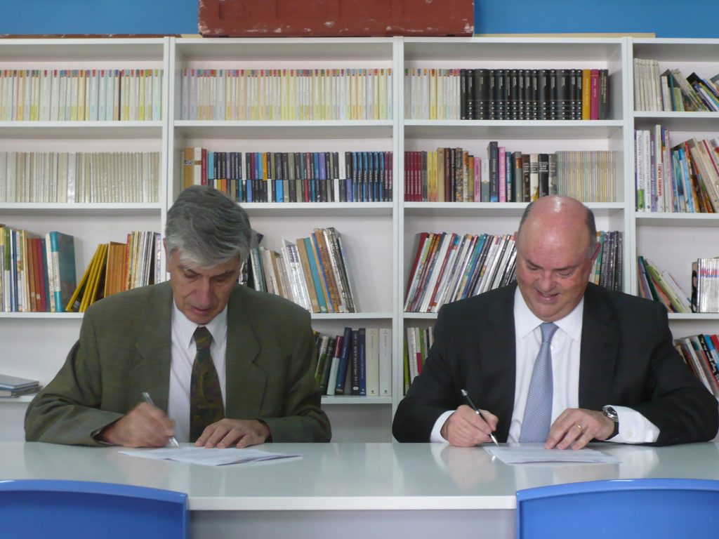 Firma del acuerdo de colaboración de Ribera Salud, con la Fundación por la Justicia